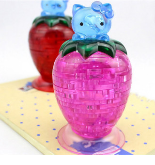 Hello Kitty на клубнике с подсветкой